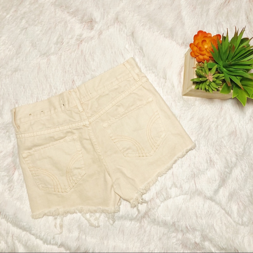 Hollister Pink Embroidered Shorts - Picture 7 of 7
